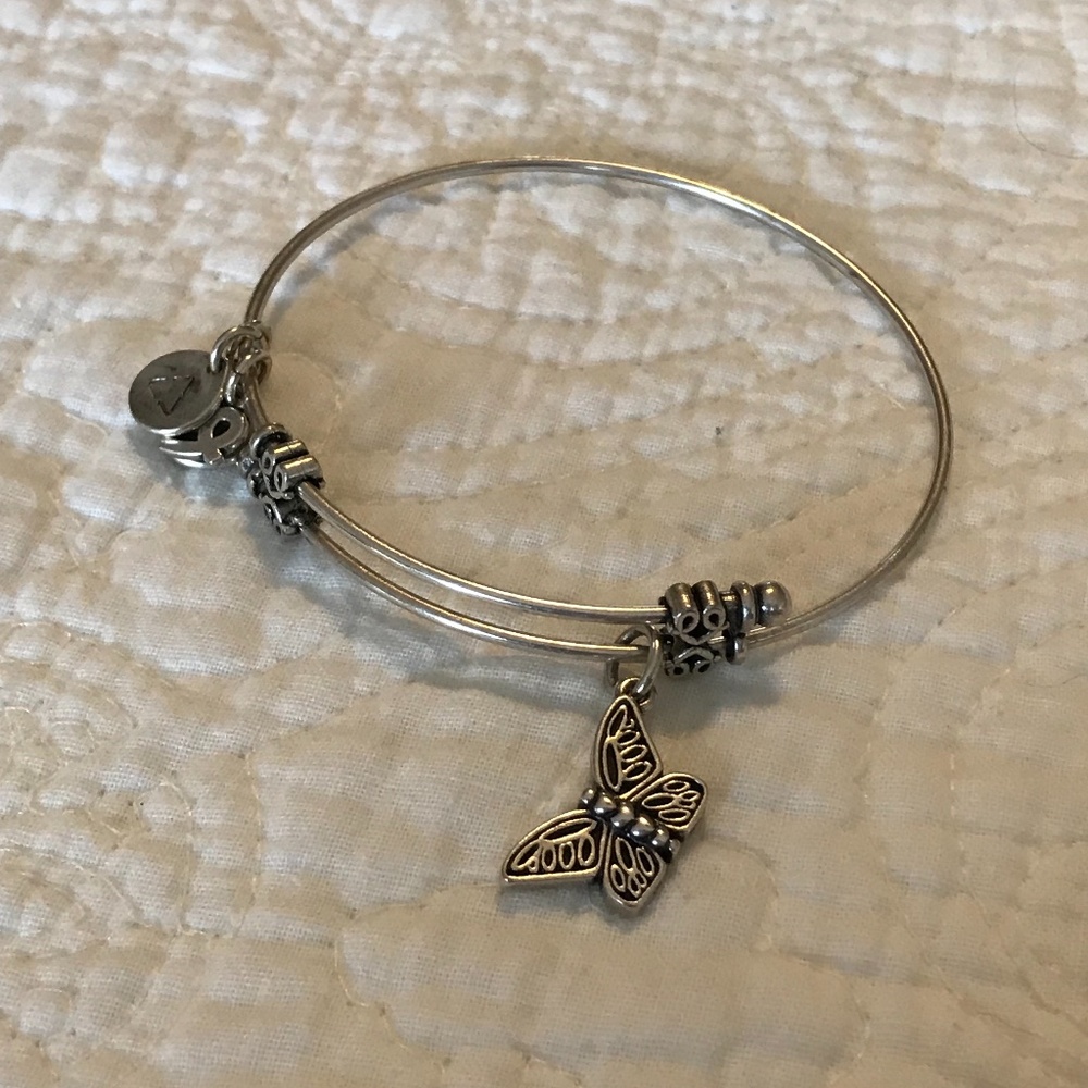 Butterfly 🦋 Bangle - Adjustable, brand Soufeel